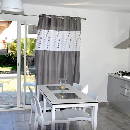 T-2 Air Conditioning Close To The Sea - Equipped - Santa Lucia Di Moriani