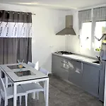 T-2 Air Conditioning Close To The Sea - Equipped - Santa Lucia Di Moriani *