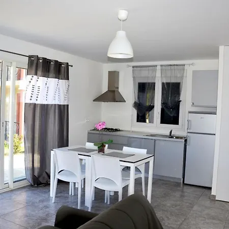 T-2 Air Conditioning Close To The Sea - Equipped Beach - Santa Lucia Di Moriani *