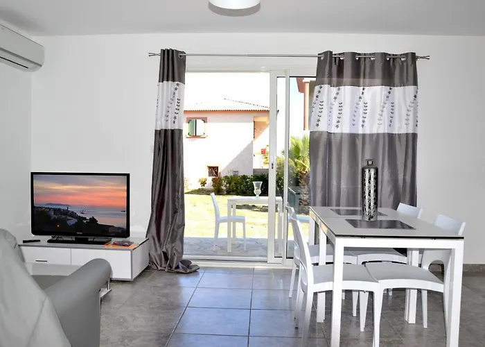 T-2 Air Conditioning Close To The Sea - Equipped - Santa Lucia Di Moriani *